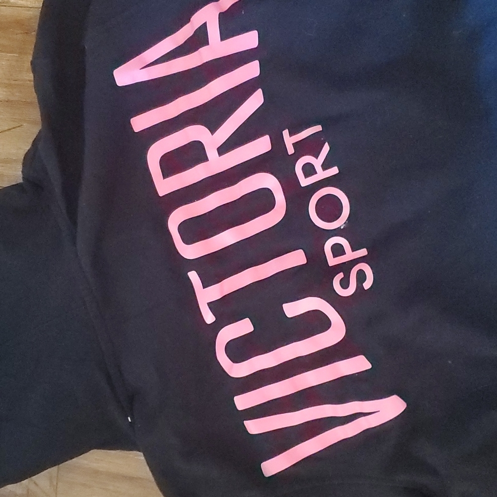 VICTORIA'S SECRET SIMPLE BLACK HOODIE - Picture 2 of 4